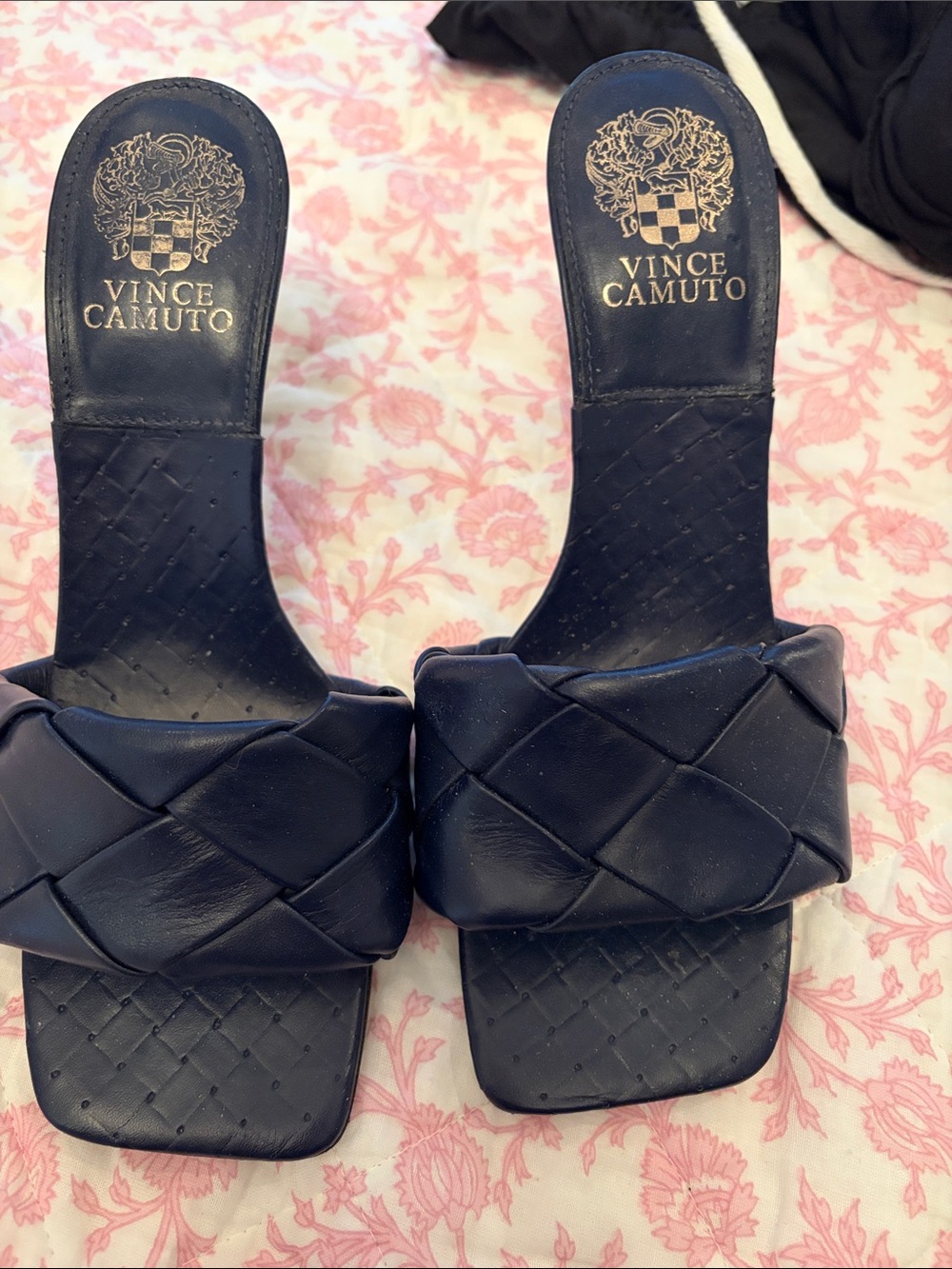 Vince Camuto Navy heels